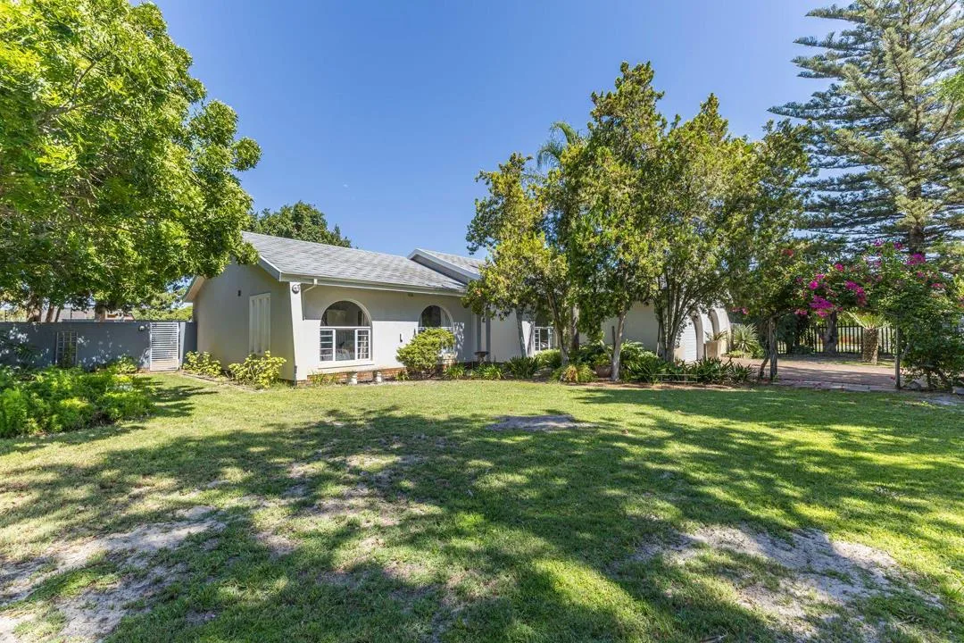 4 Bedroom House for Sale in Amandelrug