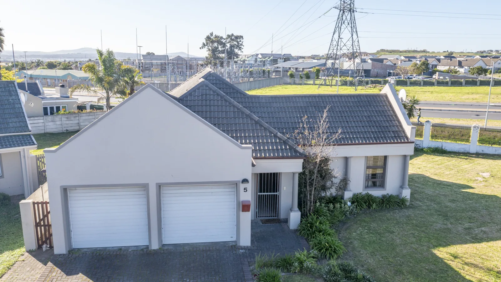 3 bedroom family home in sought after Eikenbosch