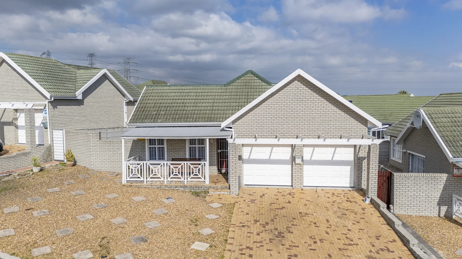 IMMACULATE 3 BEDROOM FAMILY HOME IN KUILS RIVER