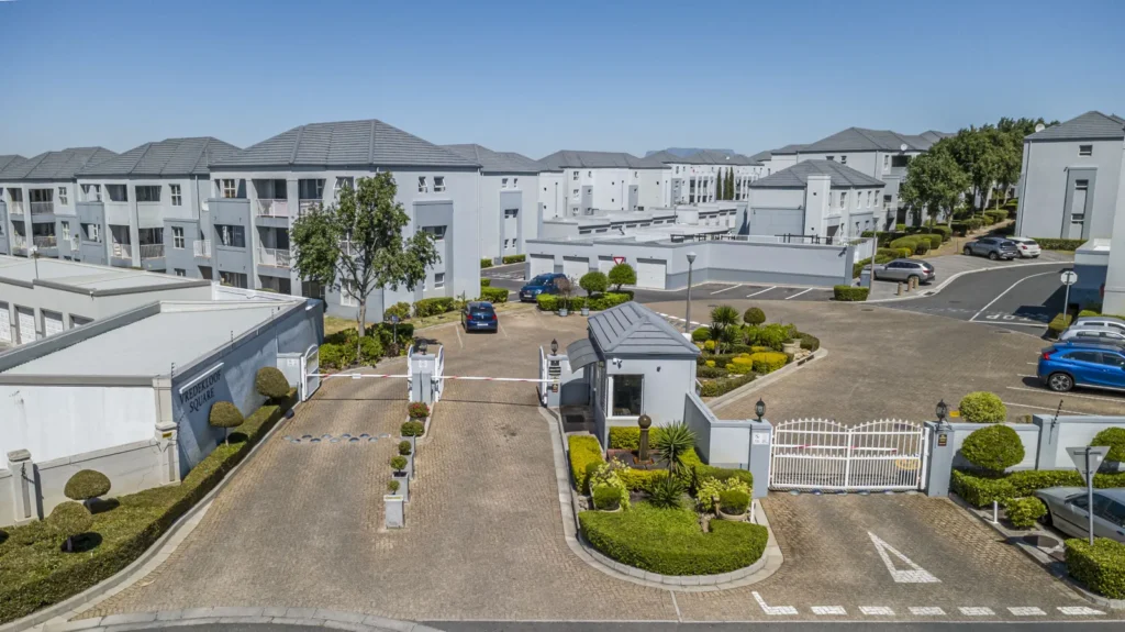 Always in Demand, 2 bedroom apartment in sought after Vredekloof Square for sale
