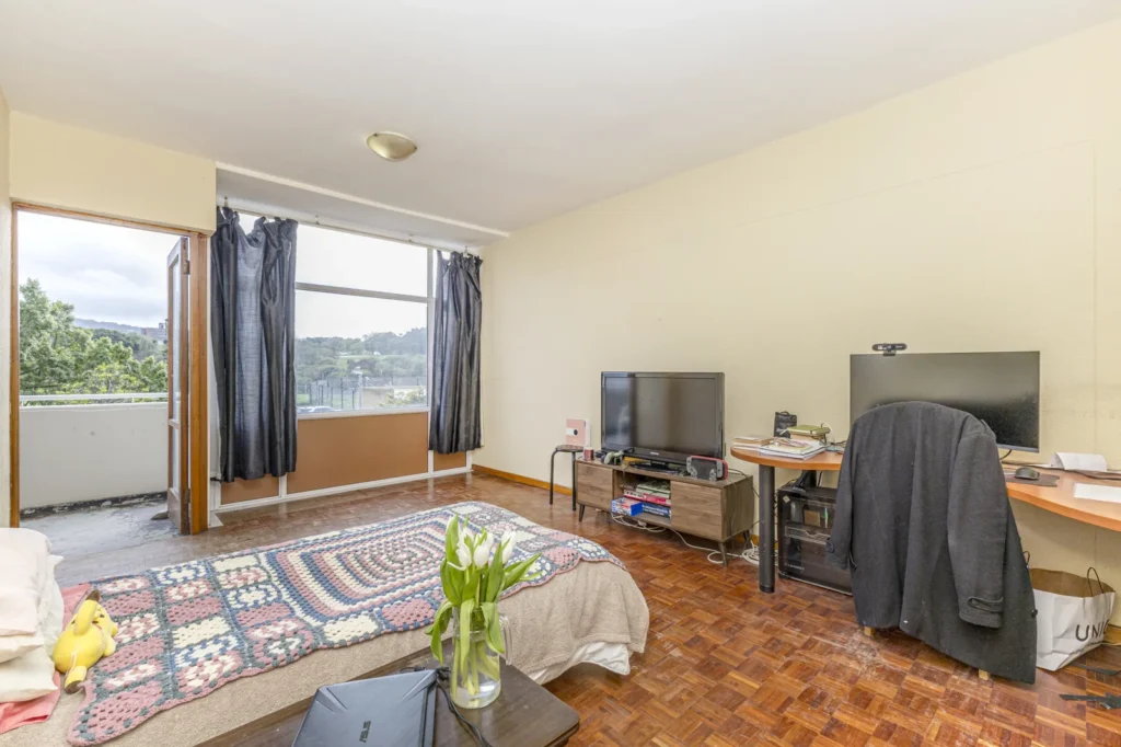 Spacious one bedroom apartment. Treat yourself with your first property and investment