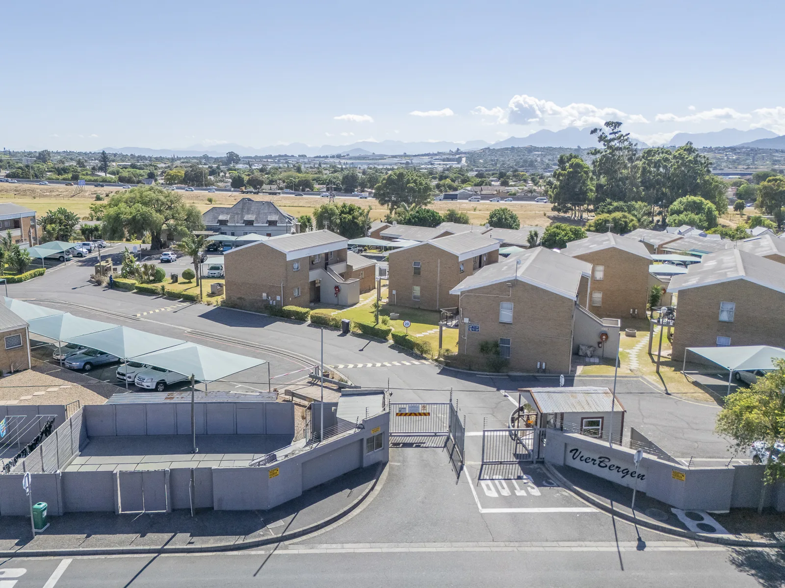 High in demand 1 bedroom ground floor apartment in popular Vierbergen, Oakglen