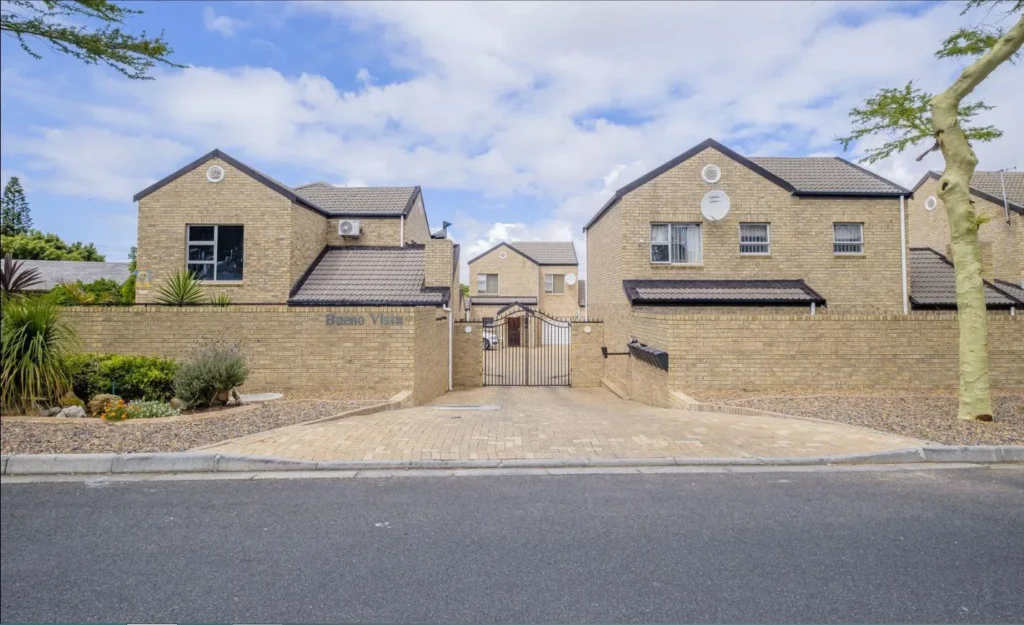 STUNNING 3 BEDROOM TOWNHOUSE IN RIDGEWORTH BELLVILLE