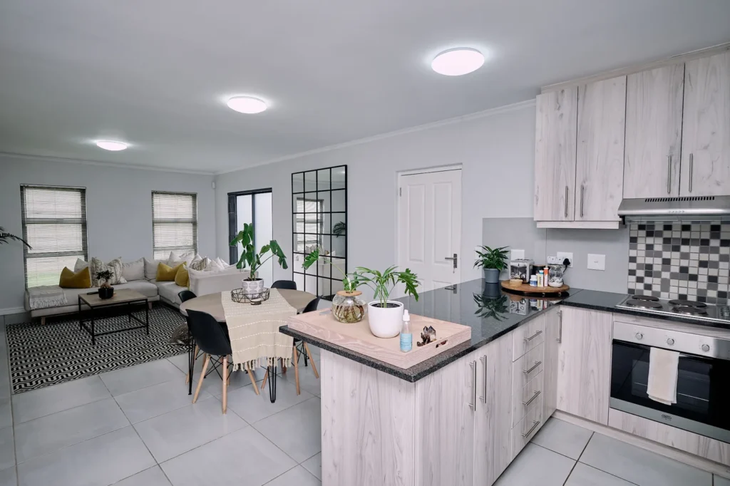 Immaculate ,stunning,spacious 3 bed duplex home in Langeberg Heights