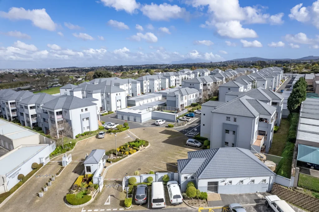 Always in Demand, 2 bedroom apartment in sought after Vredekloof Square for sale