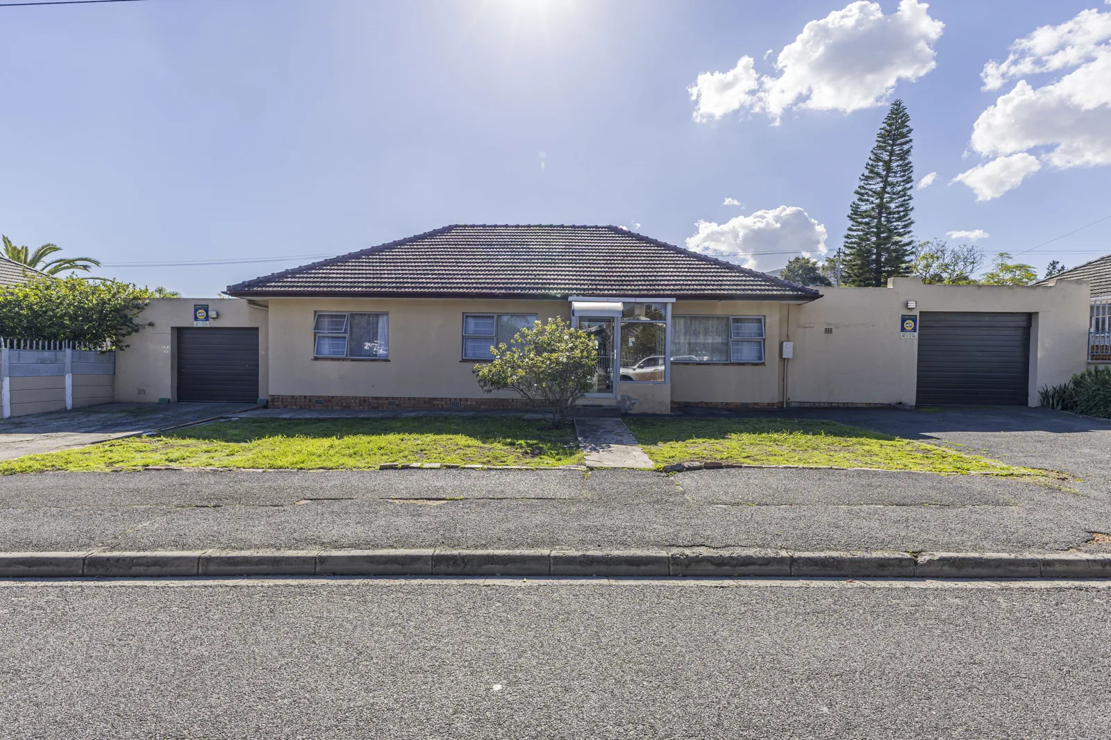 SPACIOUS FAMILY HOME WITH ENDLESS POTENTIAL IN PRIME LOCATION
