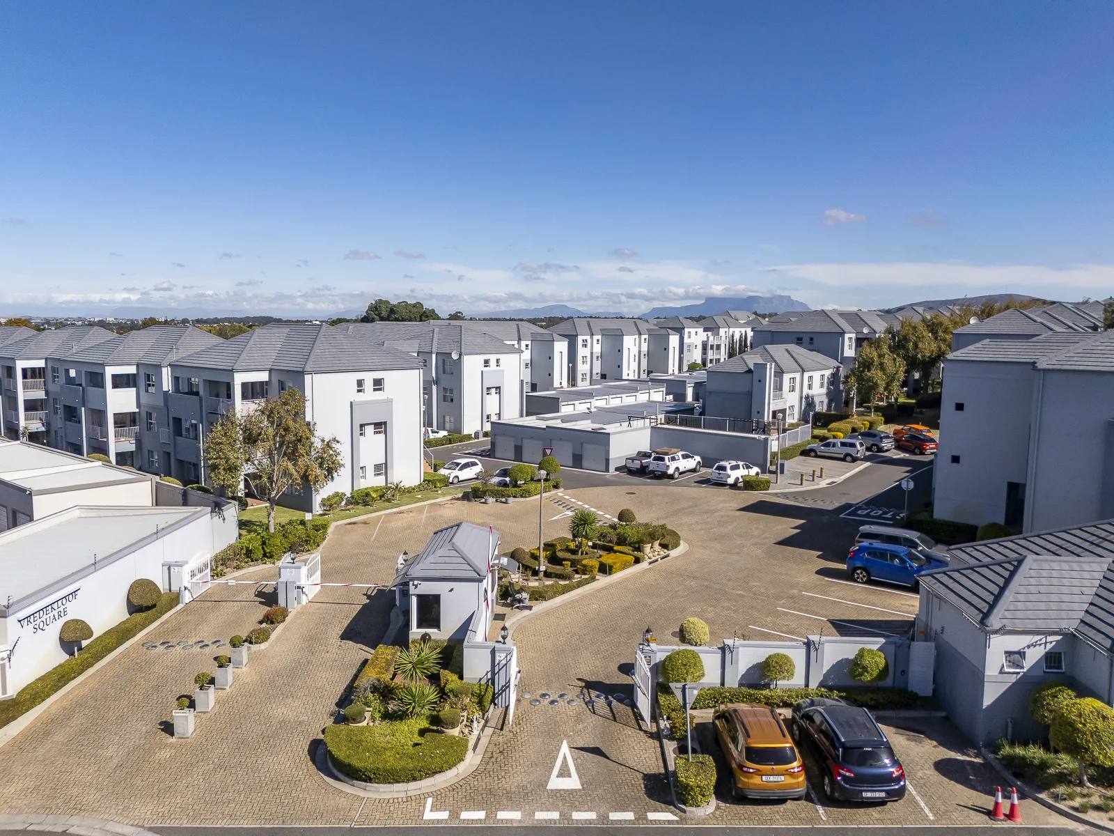 Spacious 2 bedroom apartment on 1st floor in security complex