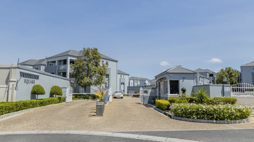 SPACIOUS 3 Bedroom Apartment in Security Estate