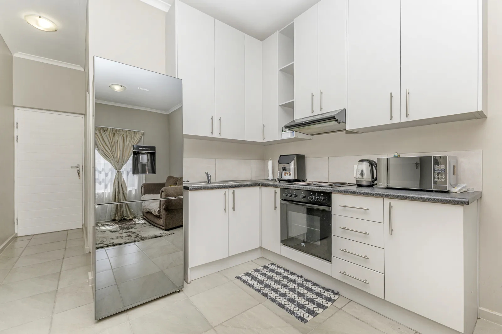 Beautiful 2-Bedroom First-Floor Apartment in Popular Haasendal