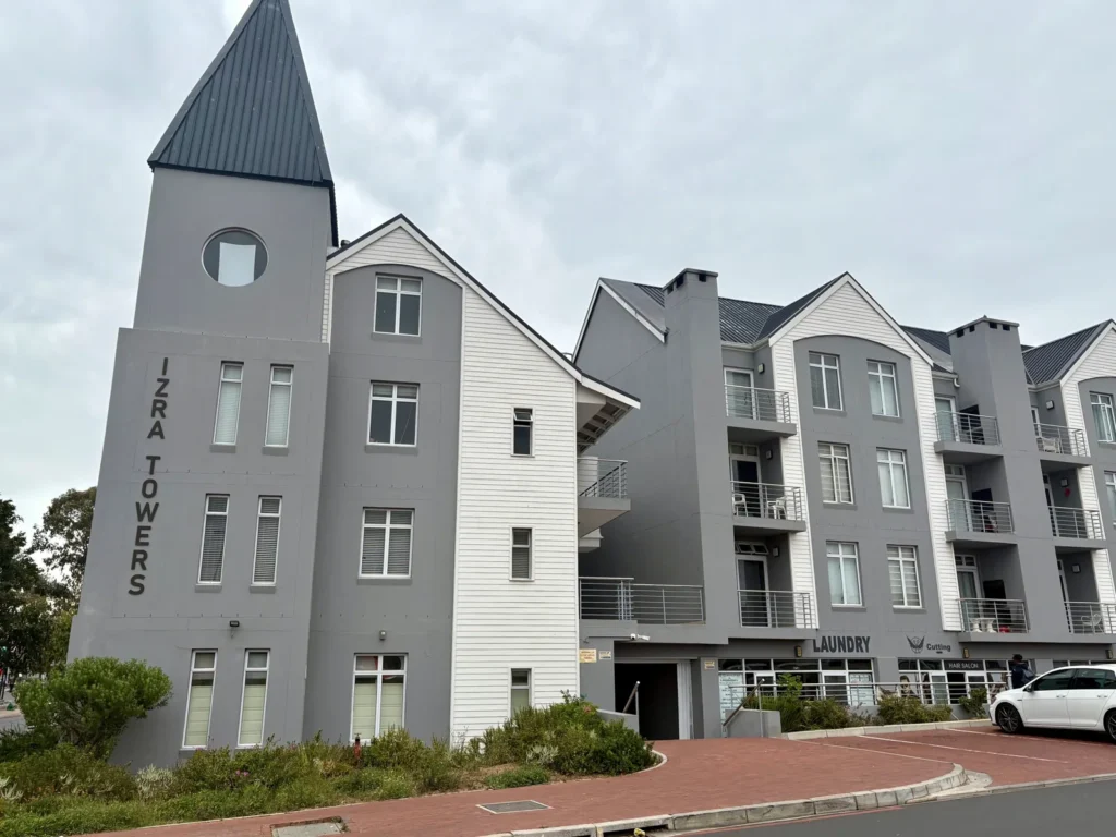 Modern and spacious 1 Bedroom Apartment in Central Durbanville